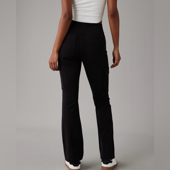 AE Stretch Pull-On High-Waisted Kick
Bootcut Cargo Pant - Picture 4 of 9